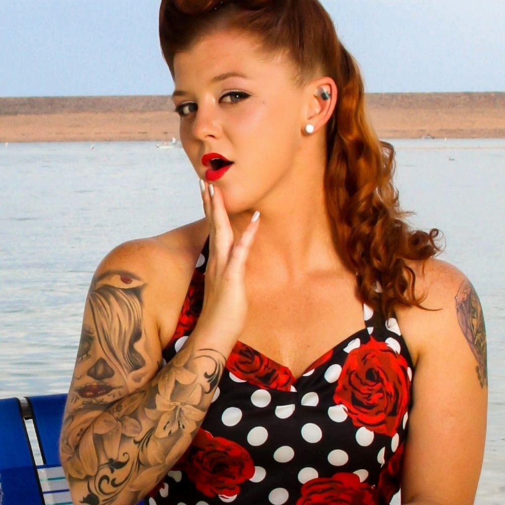 Meet your Posher, Danielle